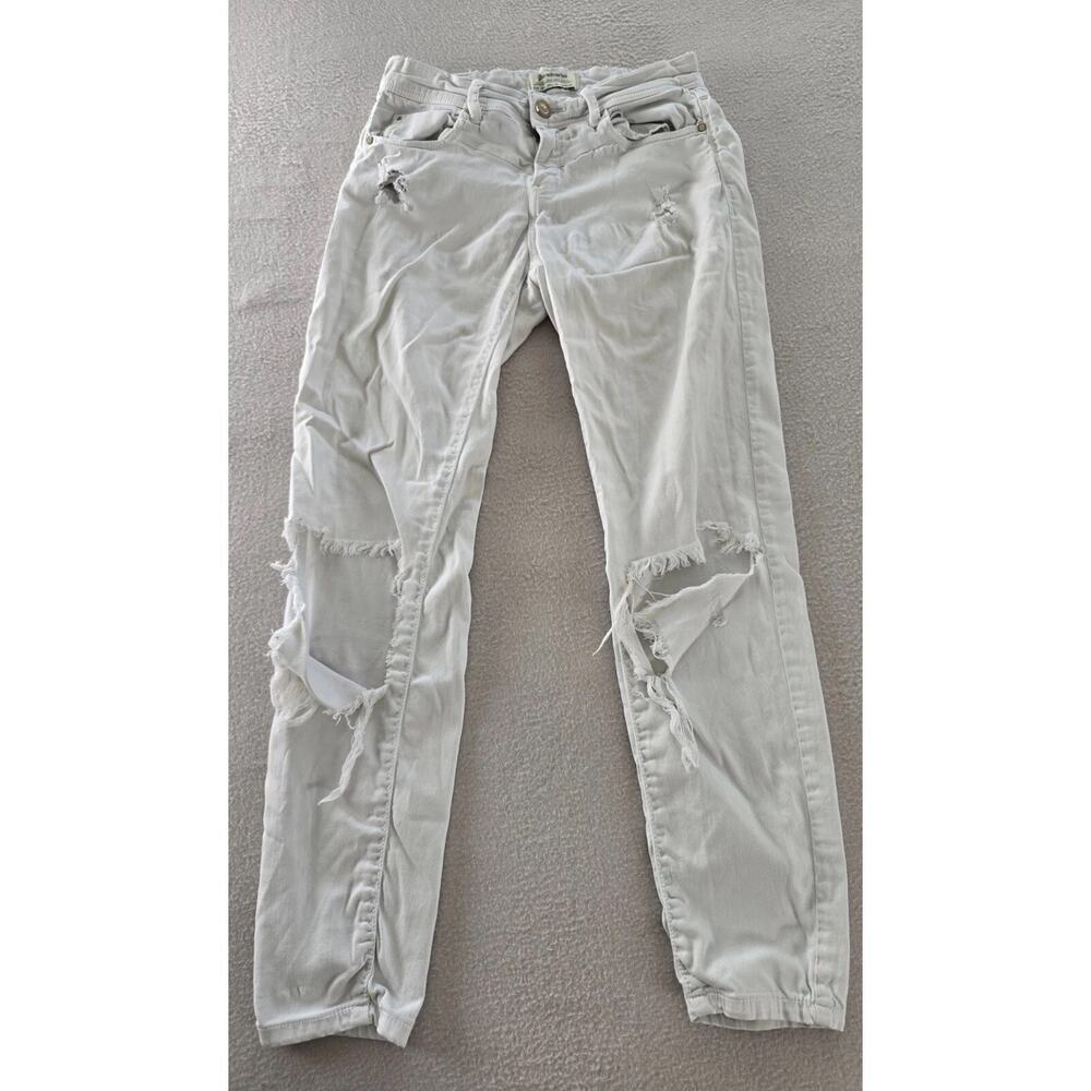 Stradivarius Jeans Womens Size 2 White Denim Mid Rise Distressed Pockets Zip
